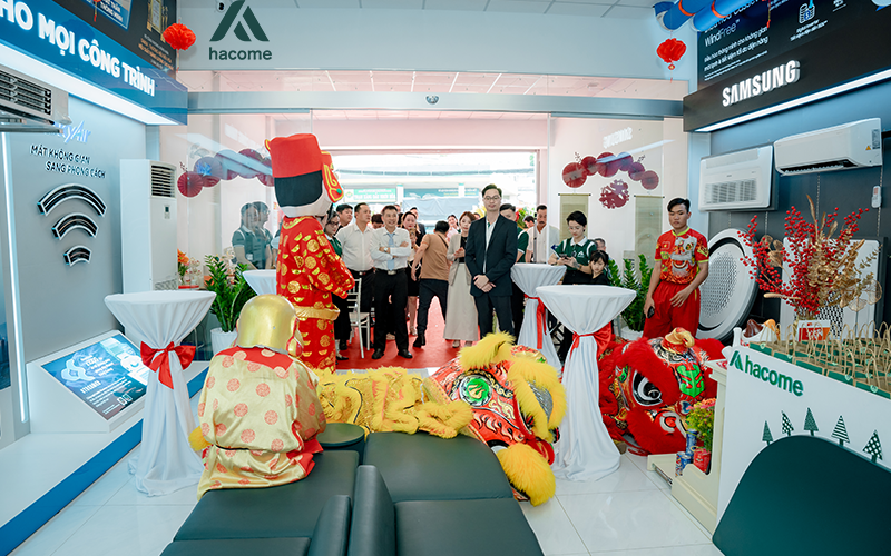 Nghi thức lân sư rồng xông đất showroom HACOME